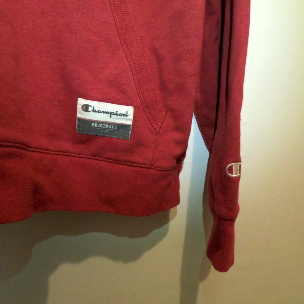 CHAMPION - Picture 2 of 4